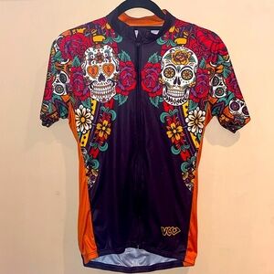 VC Men’s size medium relaxed fit cycling shirt with pockets Dia de le Muertas